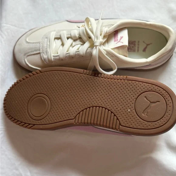 Puma women’s shoes - Picture 2 of 3